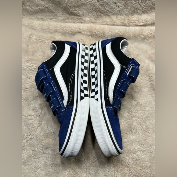 Vans Women’s Sneaker Size 6.5 - Picture 2 of 6